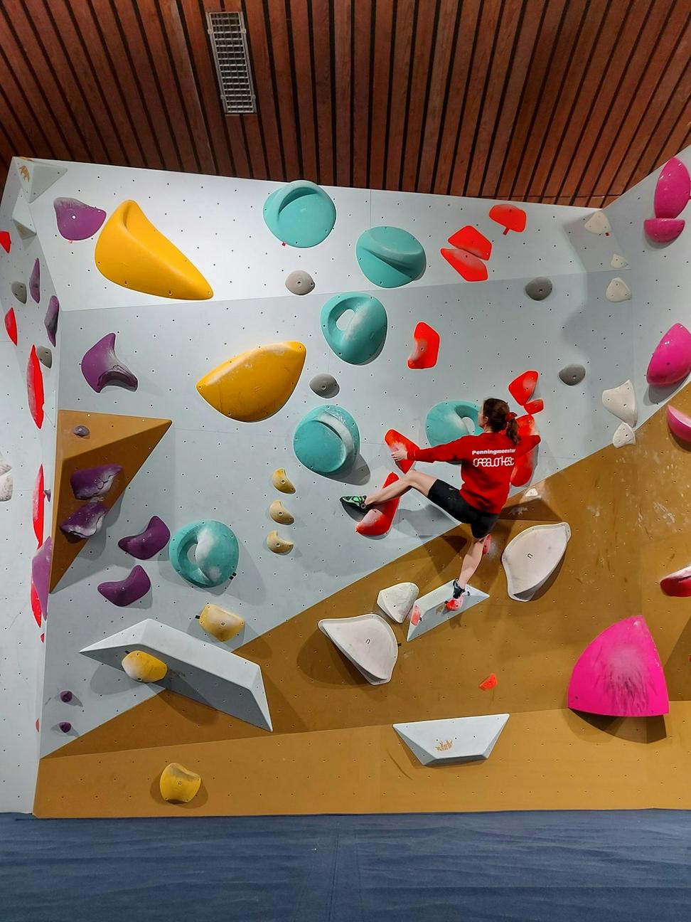 Sport climbing route